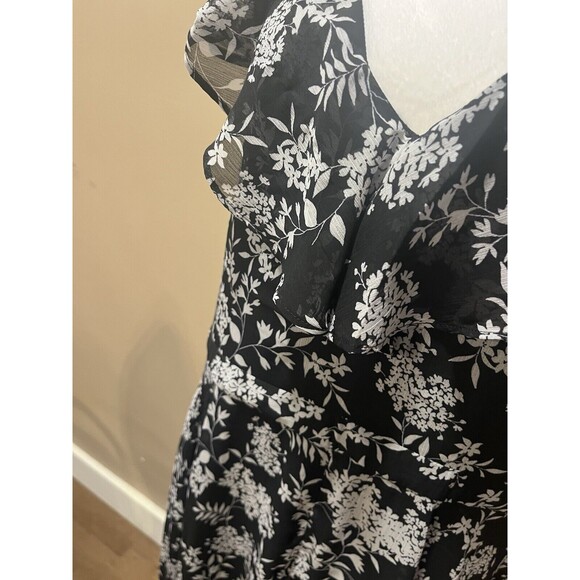 Banana Republic Black Gray Floral Maxi Dress 14 Asymmetrical Hem Flowy Ruffle - Picture 2 of 12